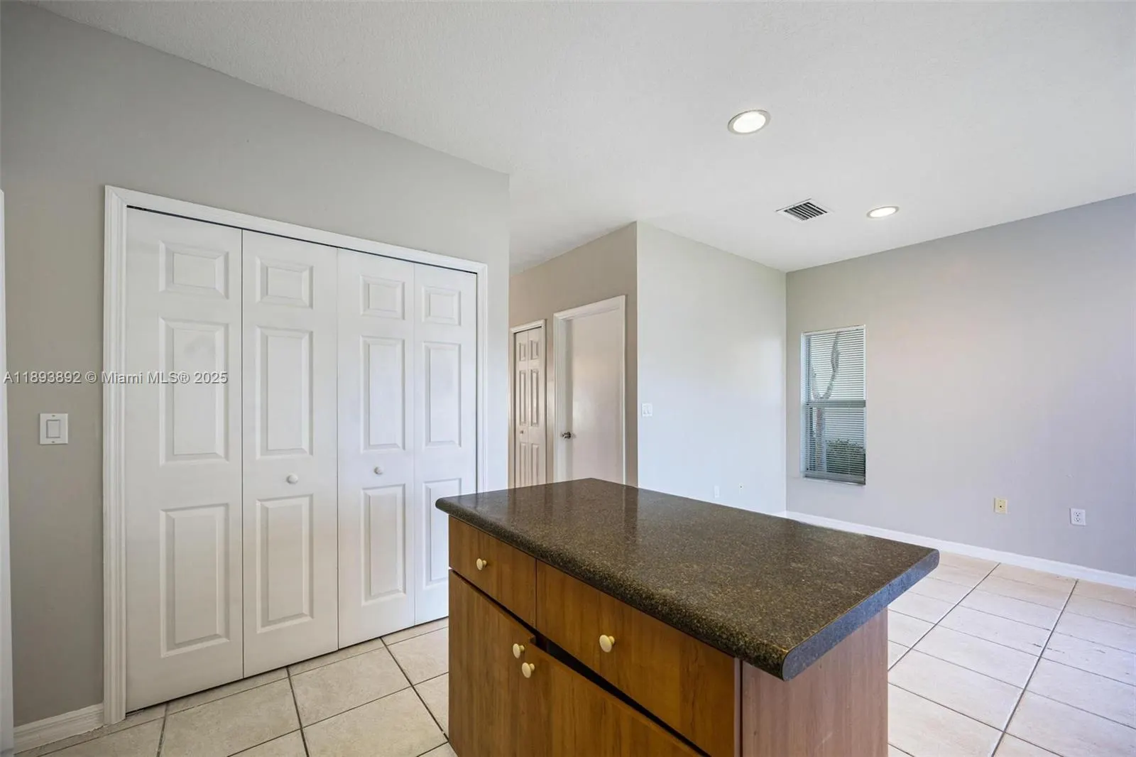 2956 SE 15th Ter