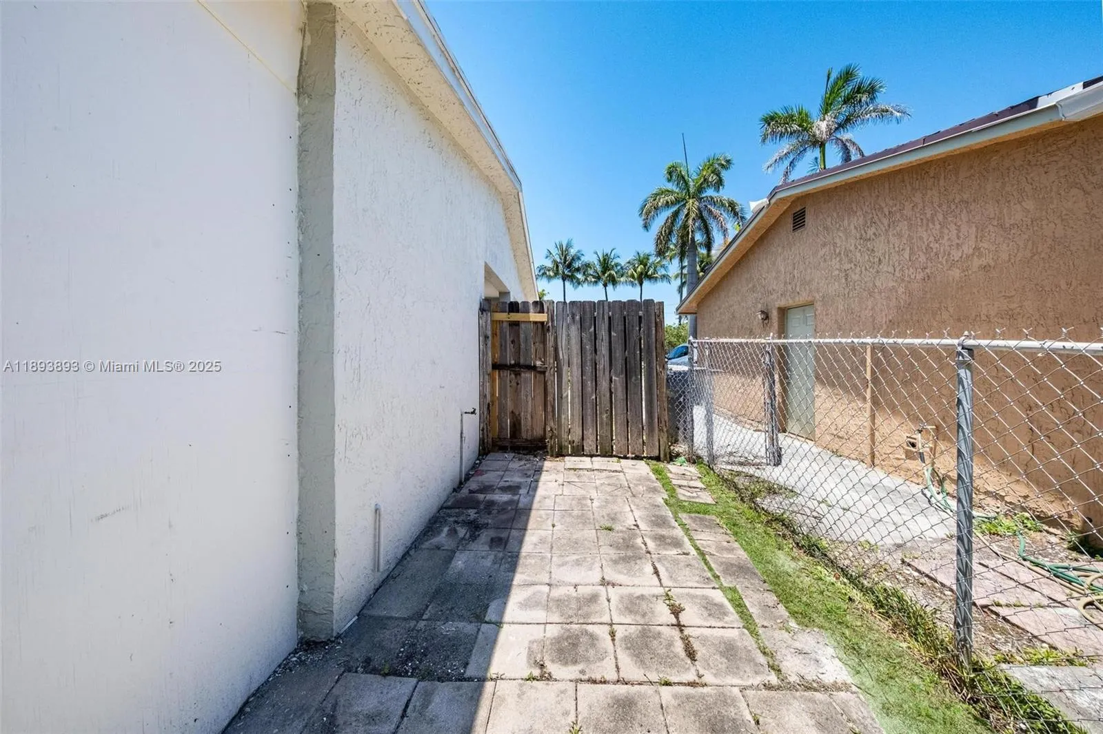 540 NW 7th Ter