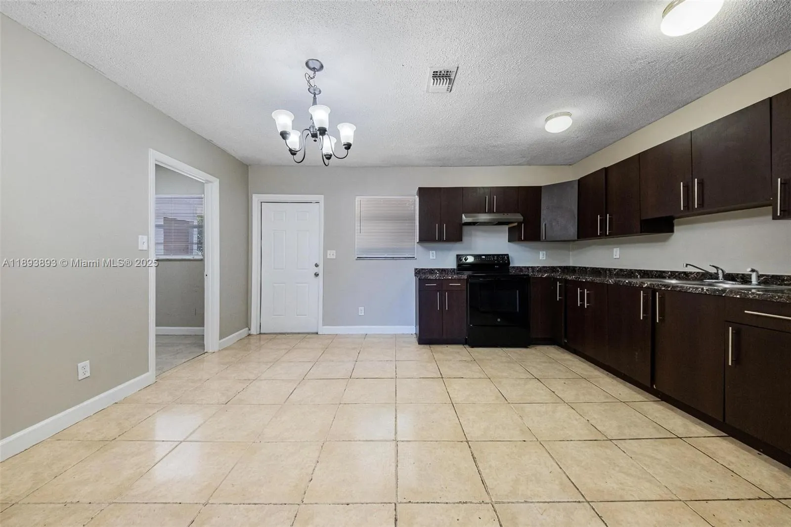 540 NW 7th Ter