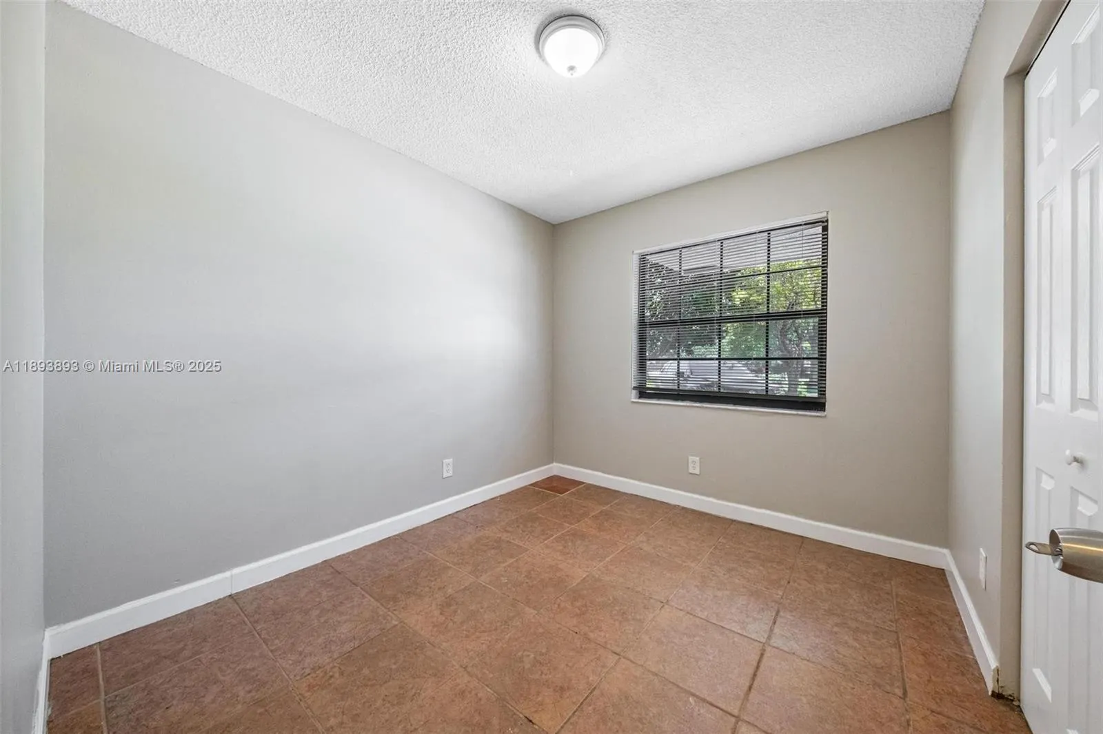 540 NW 7th Ter