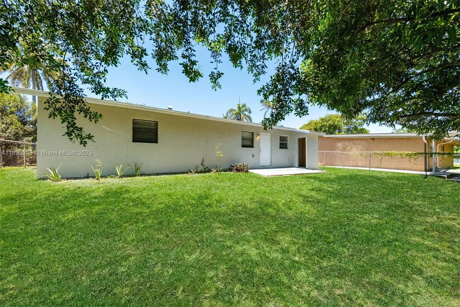 540 NW 7th Ter