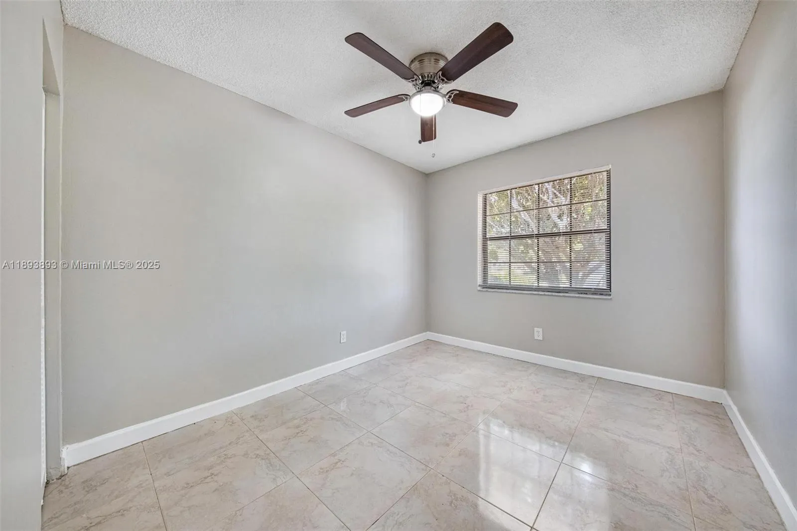 540 NW 7th Ter