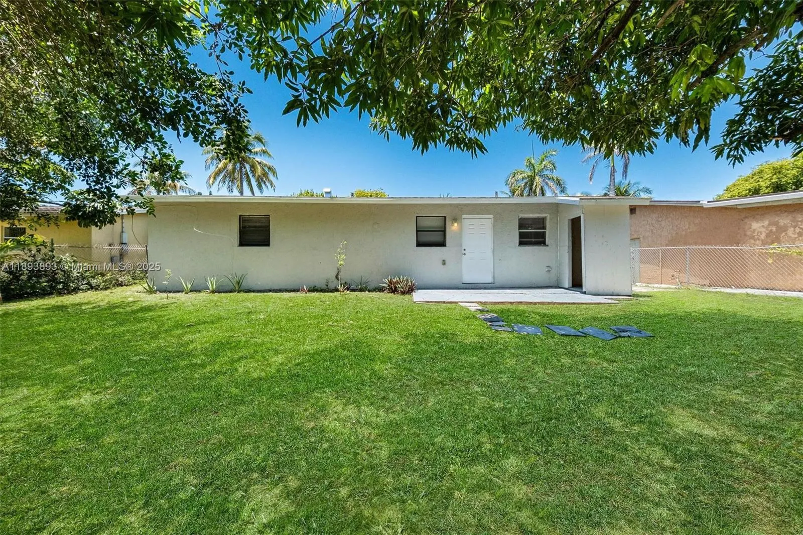 540 NW 7th Ter