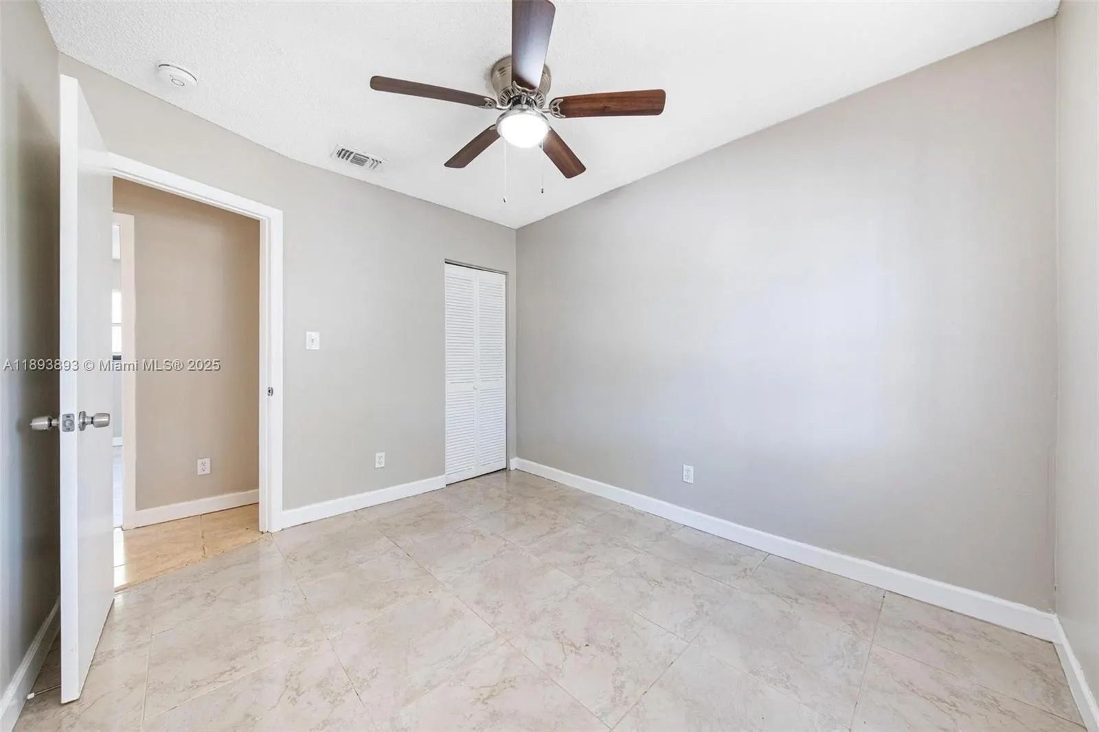 540 NW 7th Ter
