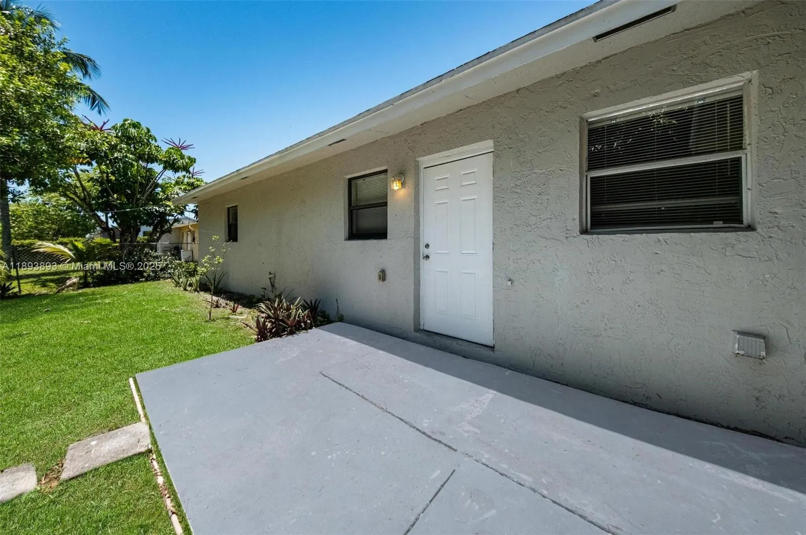 540 NW 7th Ter