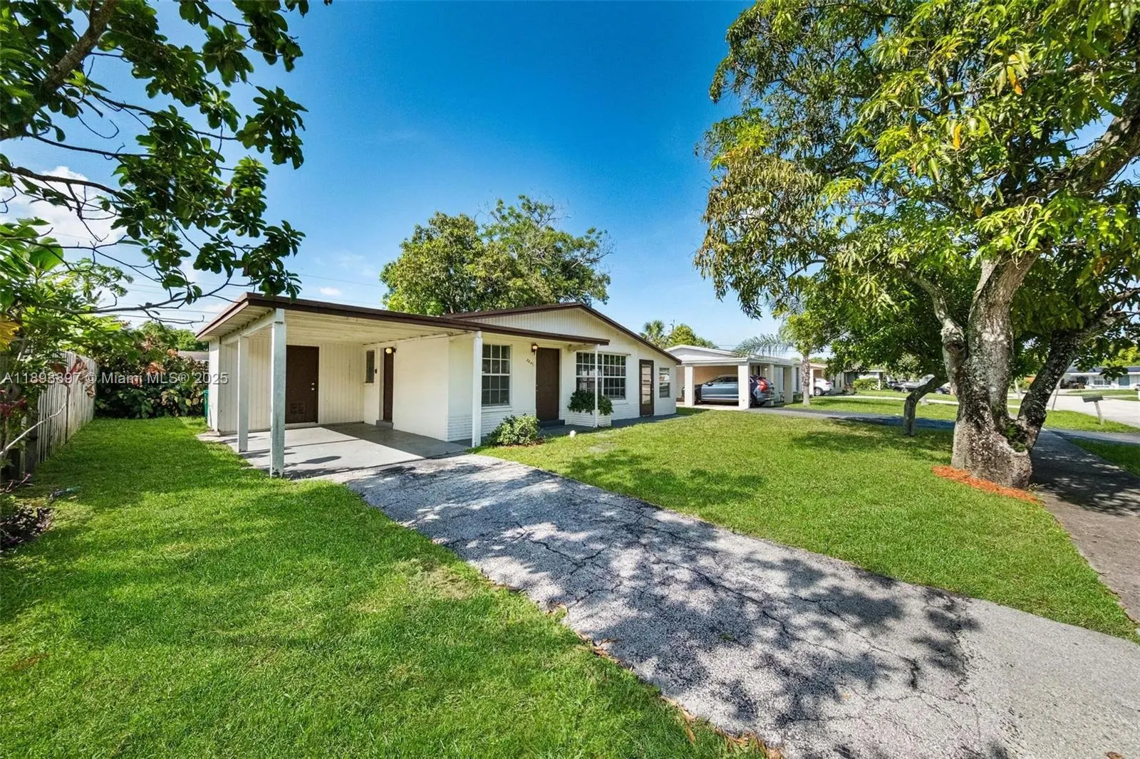 3231 NW 18th Ct