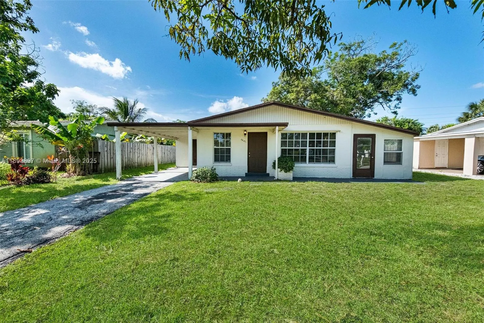 3231 NW 18th Ct