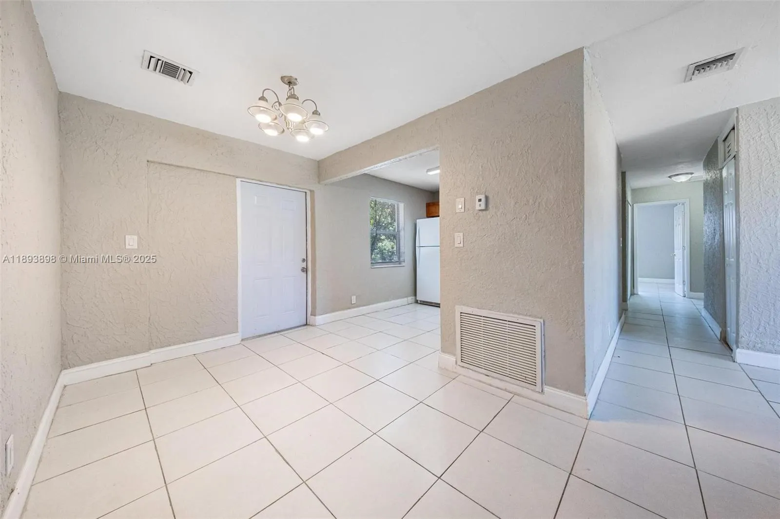 1560 NW Sunset Strip