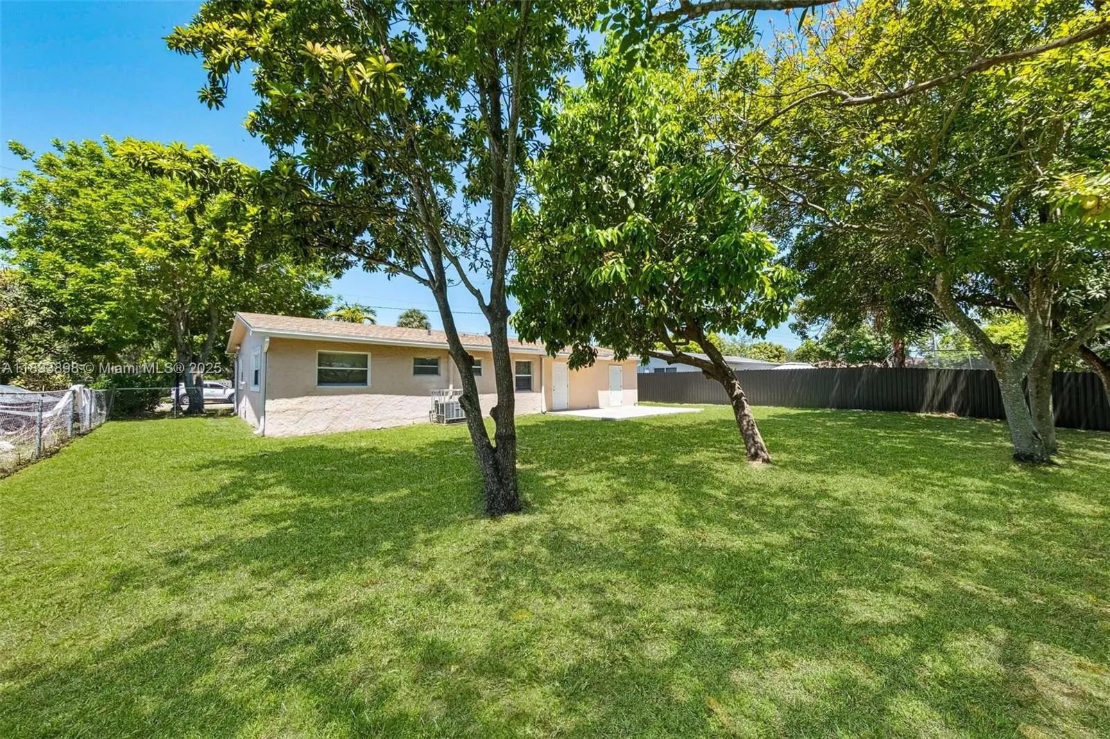 1560 NW Sunset Strip