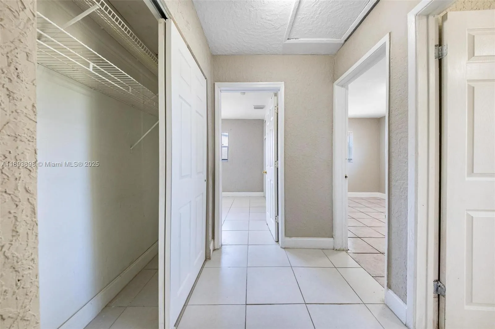 1560 NW Sunset Strip