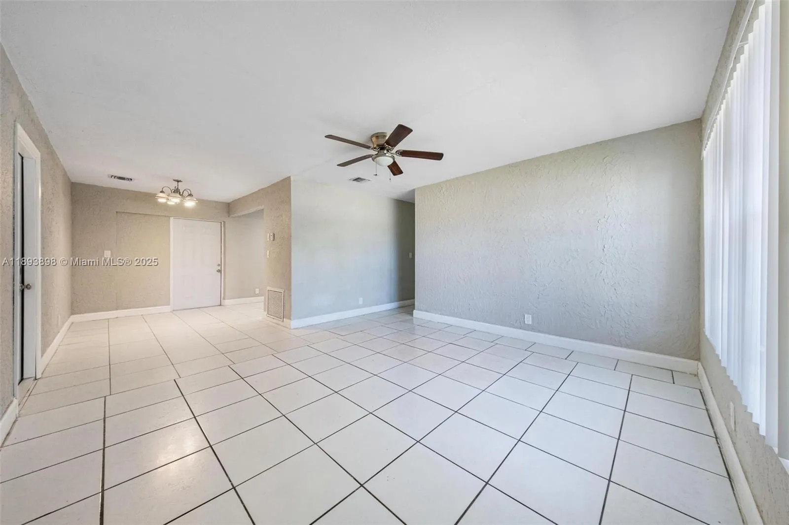 1560 NW Sunset Strip