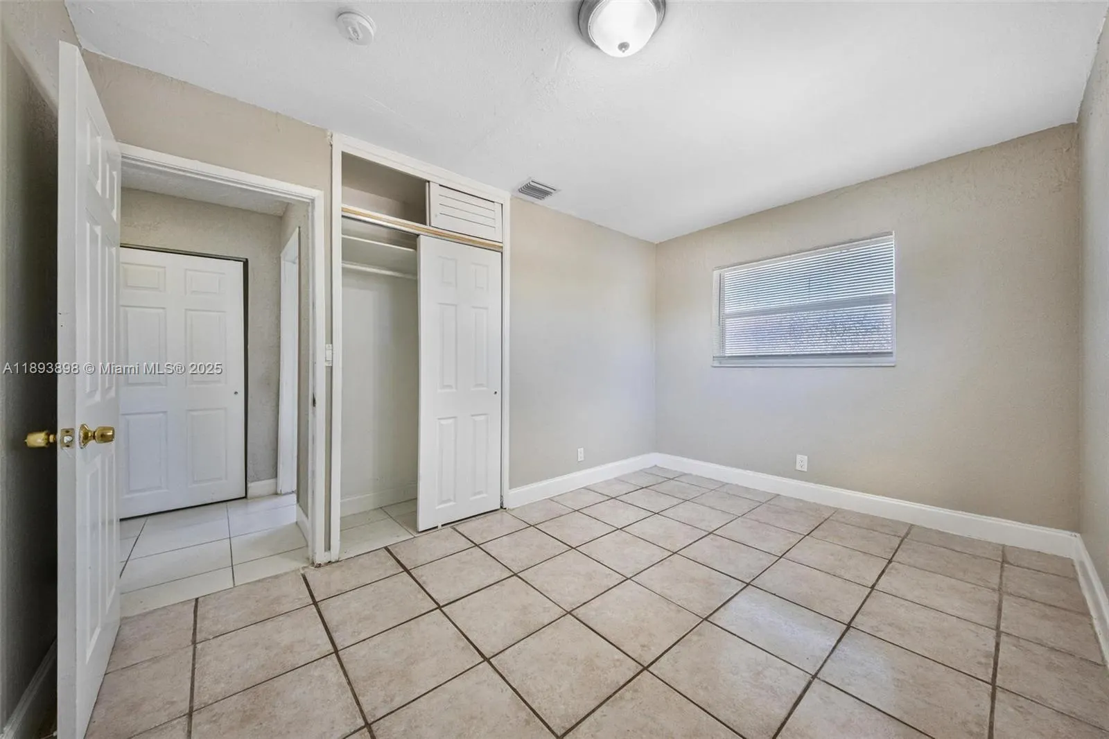 1560 NW Sunset Strip