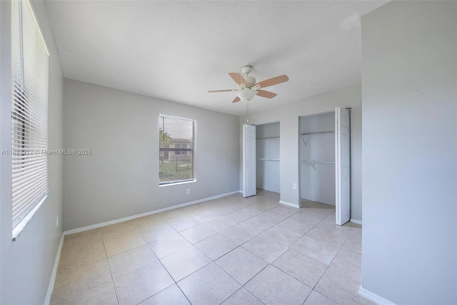 2130 Acapulco Dr