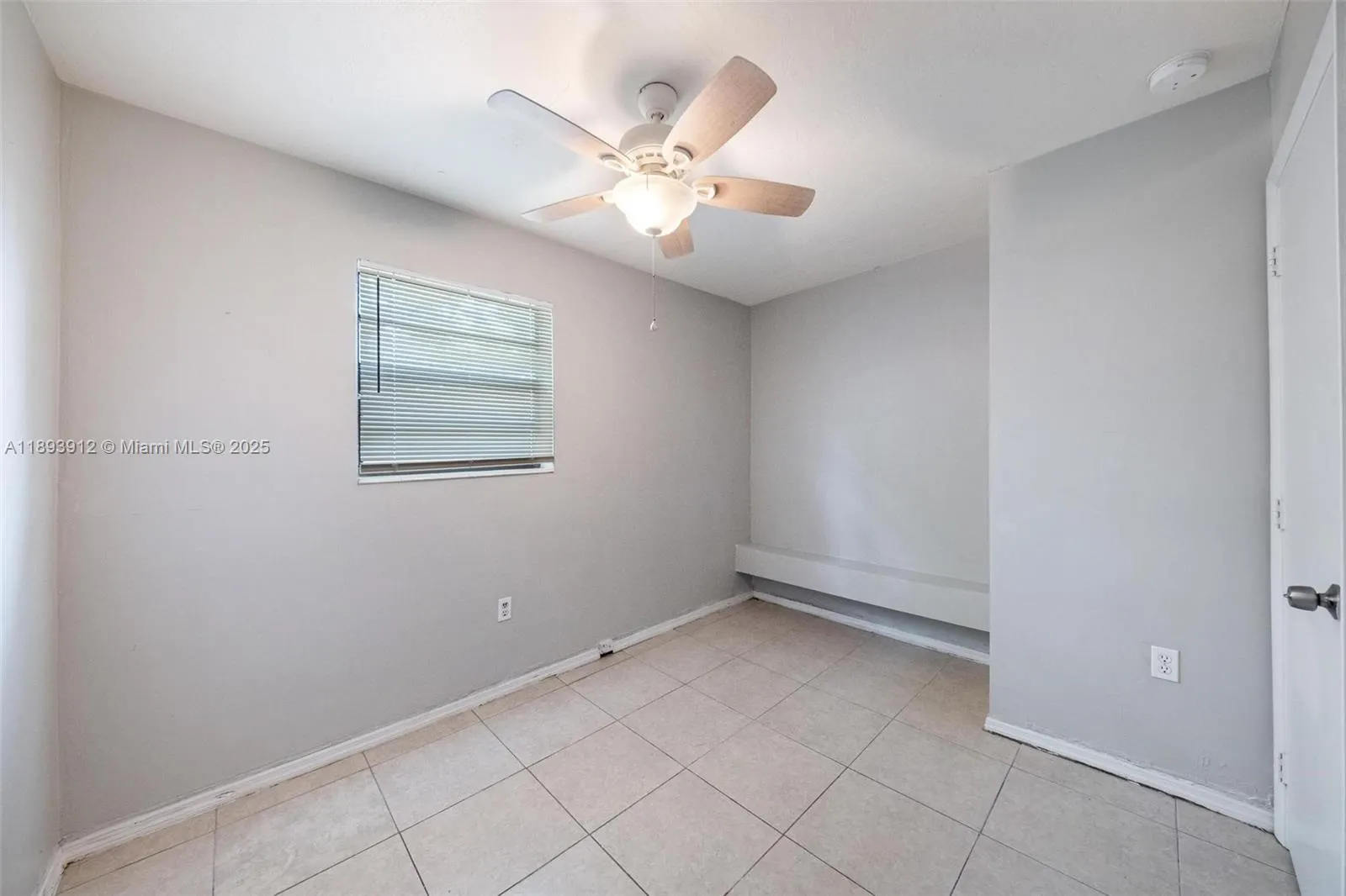 2130 Acapulco Dr