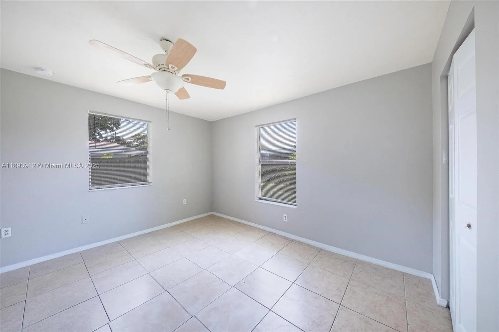2130 Acapulco Dr
