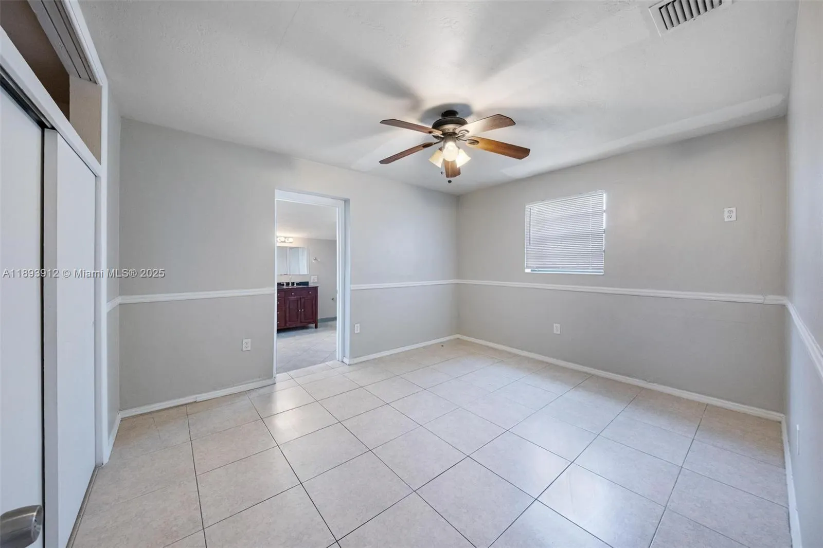 2130 Acapulco Dr