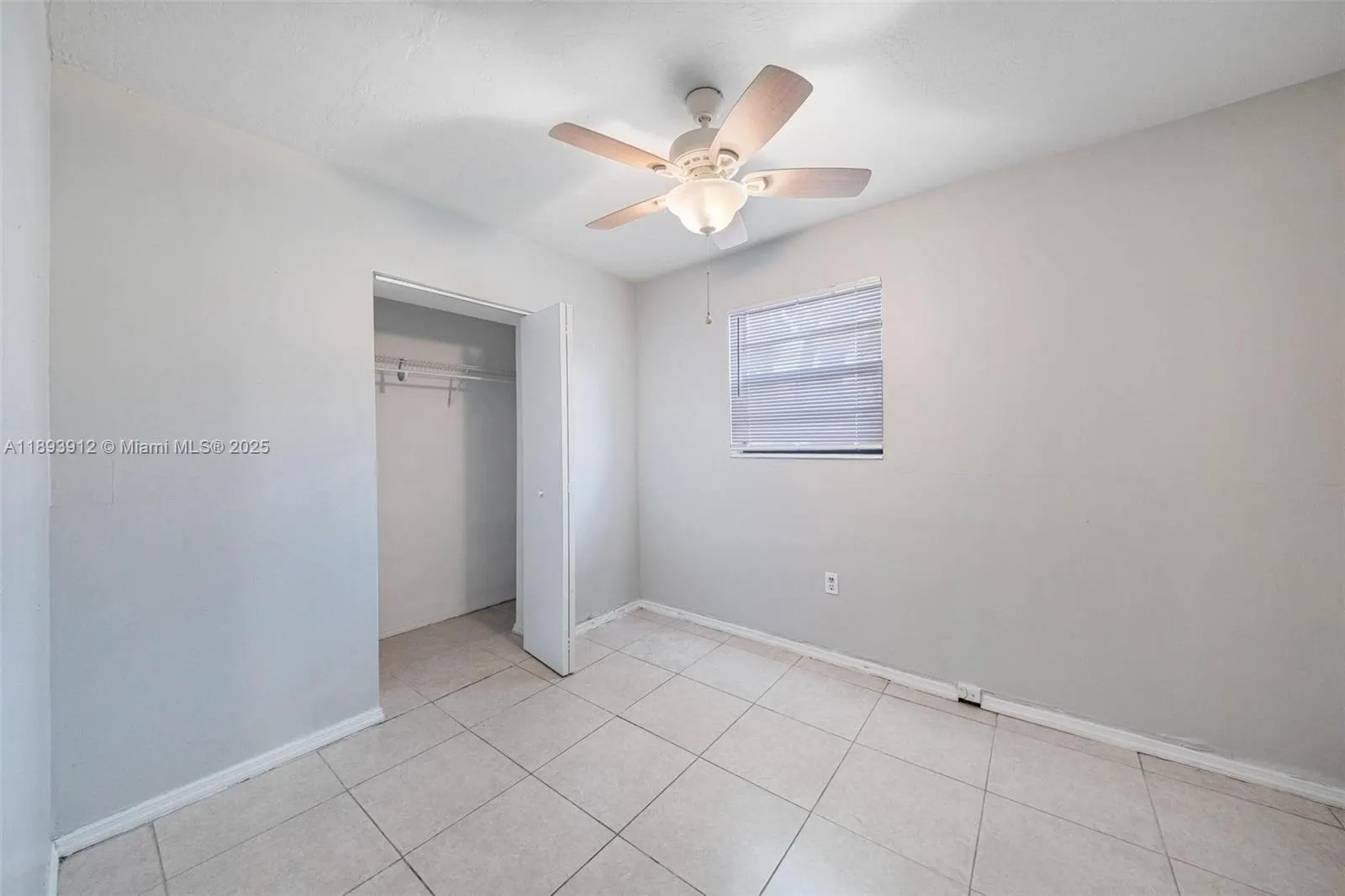 2130 Acapulco Dr