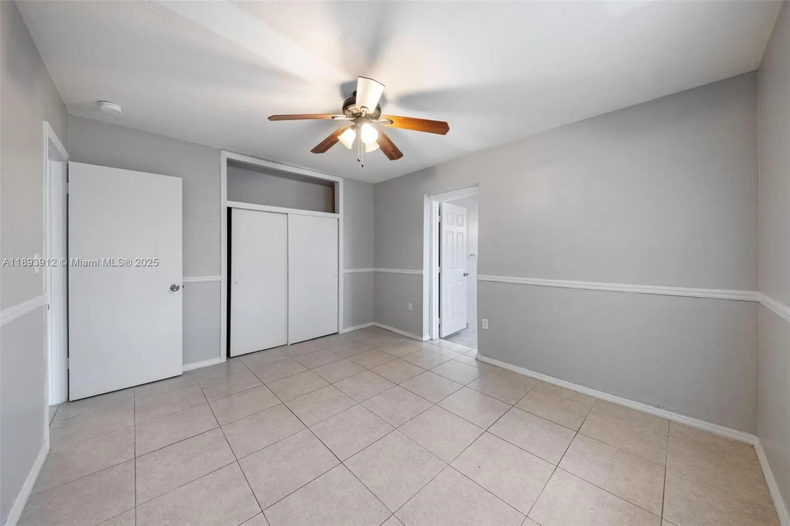 2130 Acapulco Dr