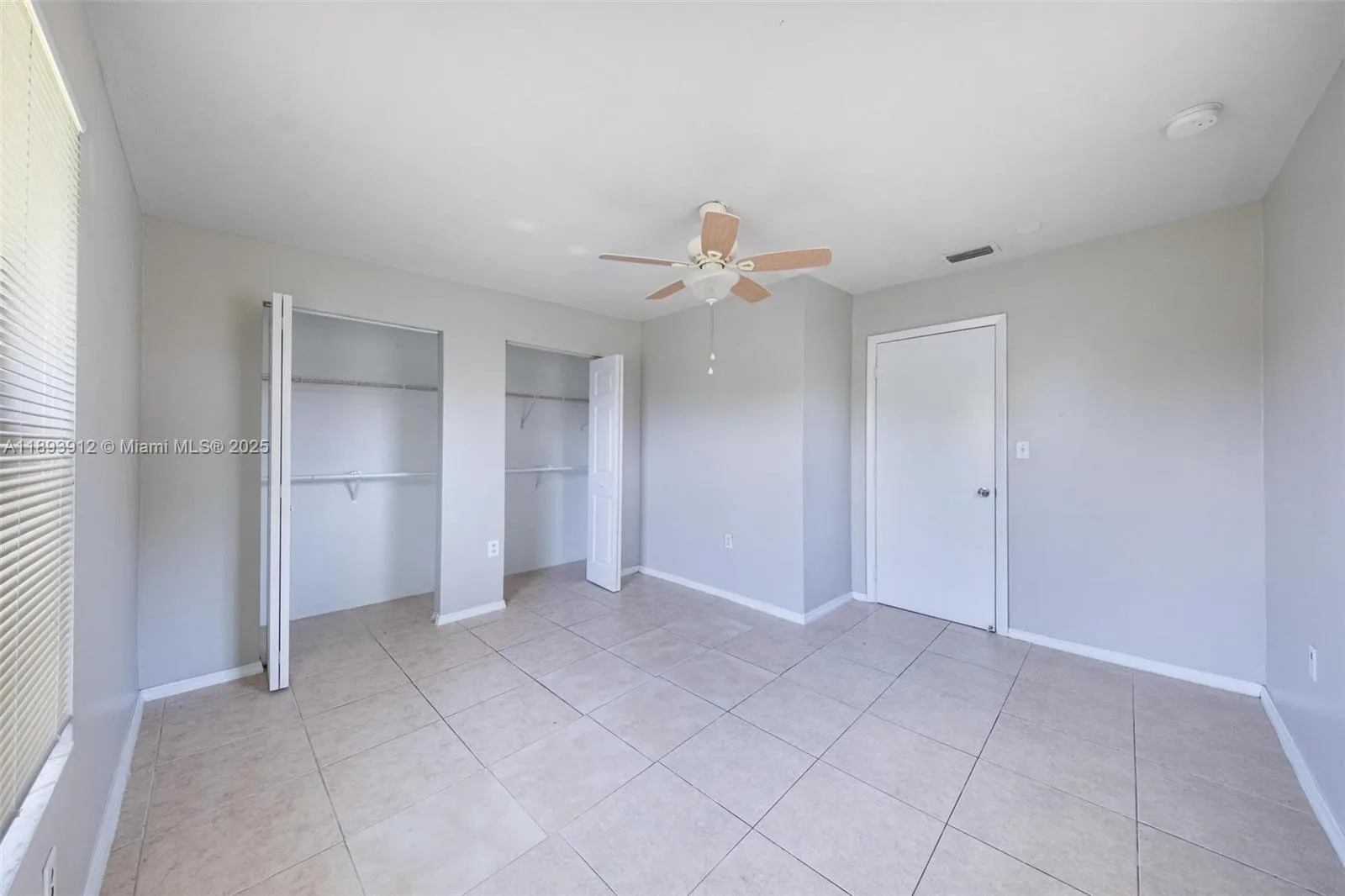 2130 Acapulco Dr