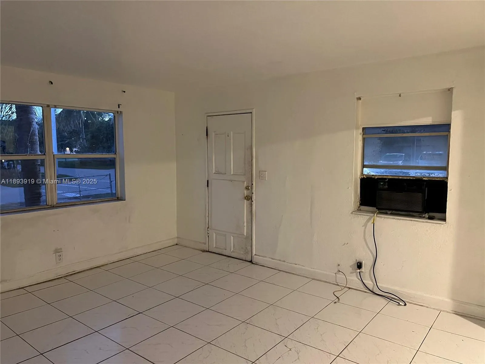 2135 Plunkett Ct