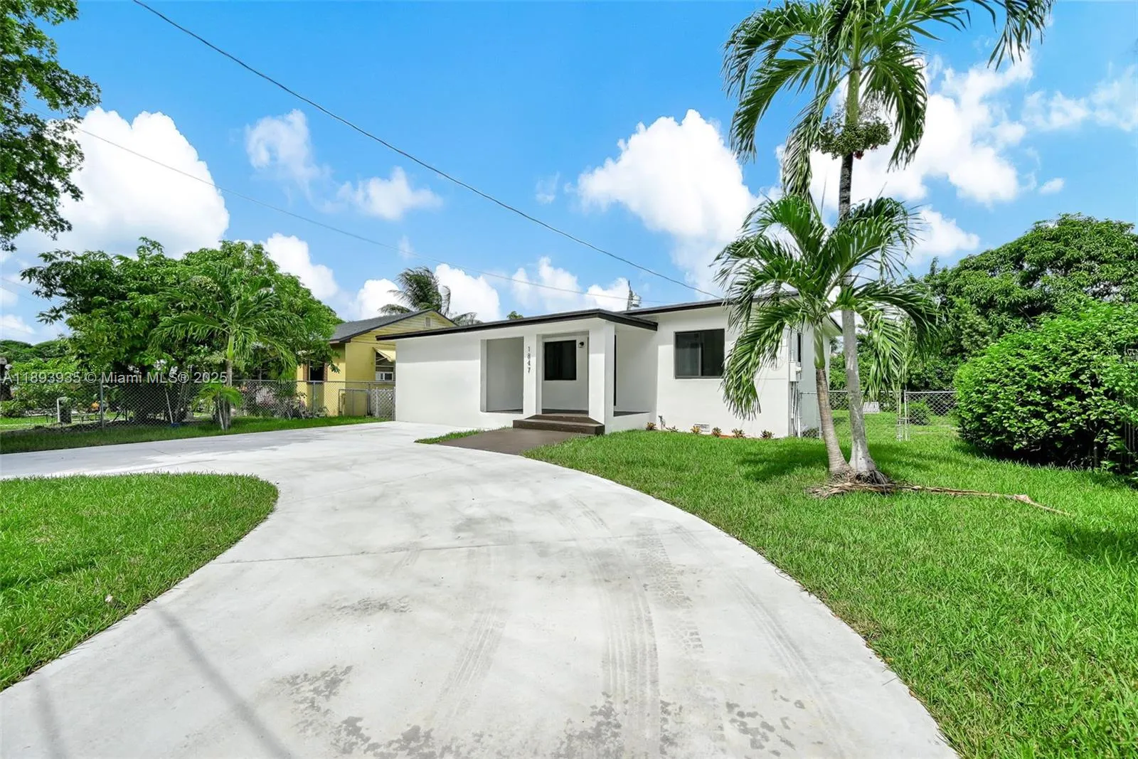 1847 NW 82nd St