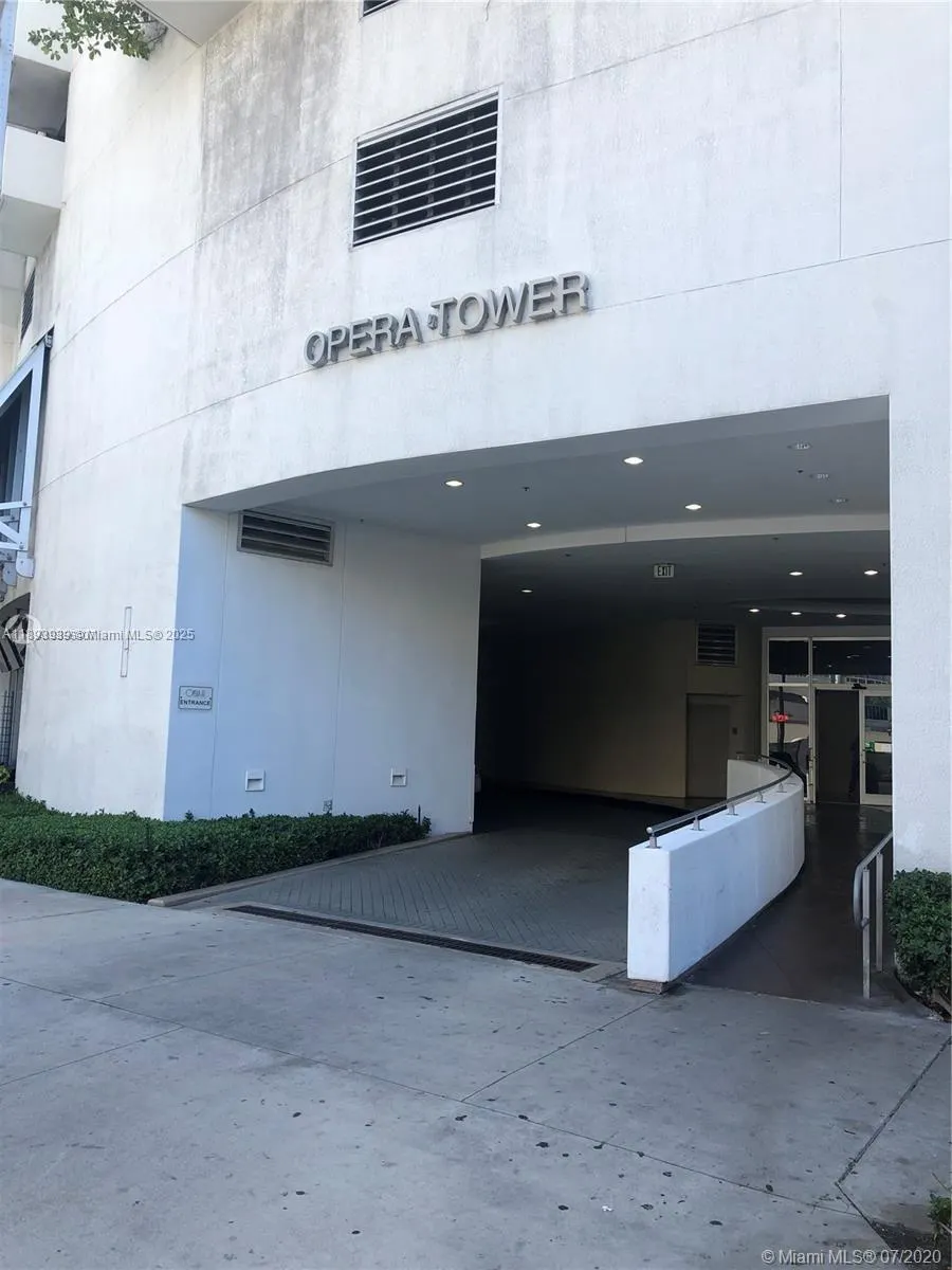 1750 N Bayshore Dr, #2501
