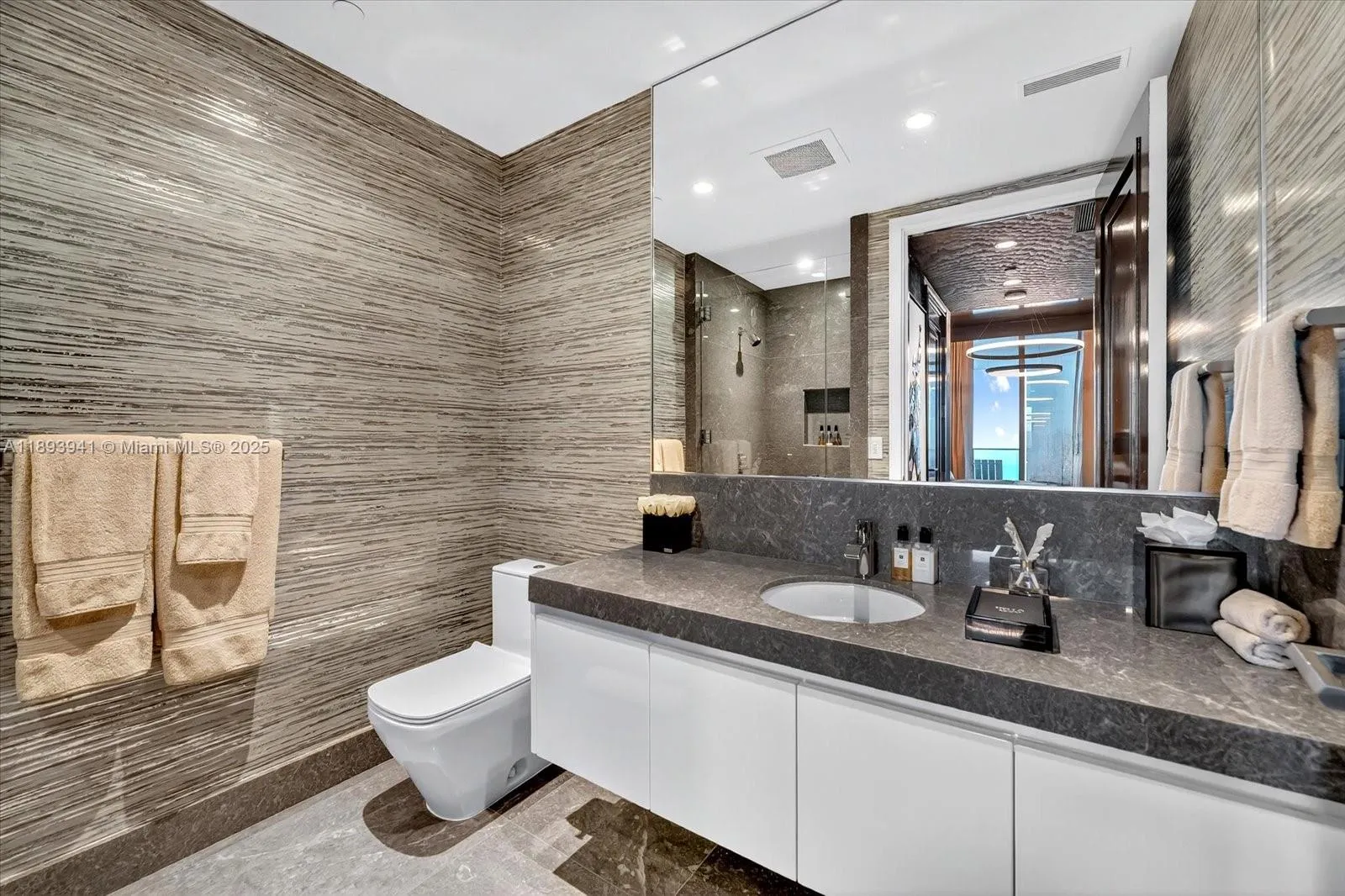 17901 Collins Ave, #1804