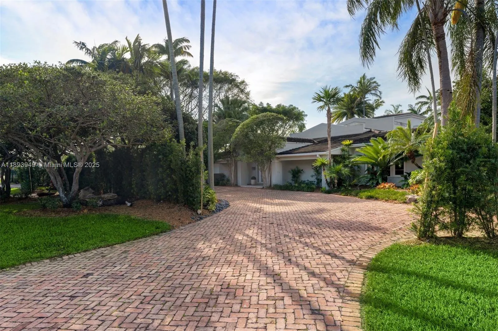 755 Blue Rd