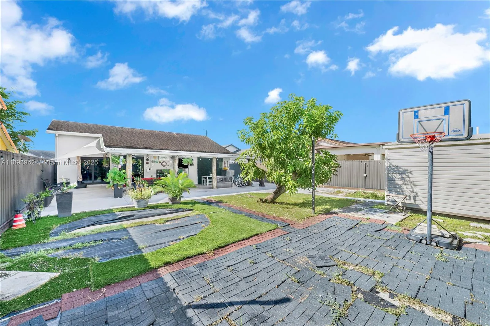 15555 SW 57th Ter