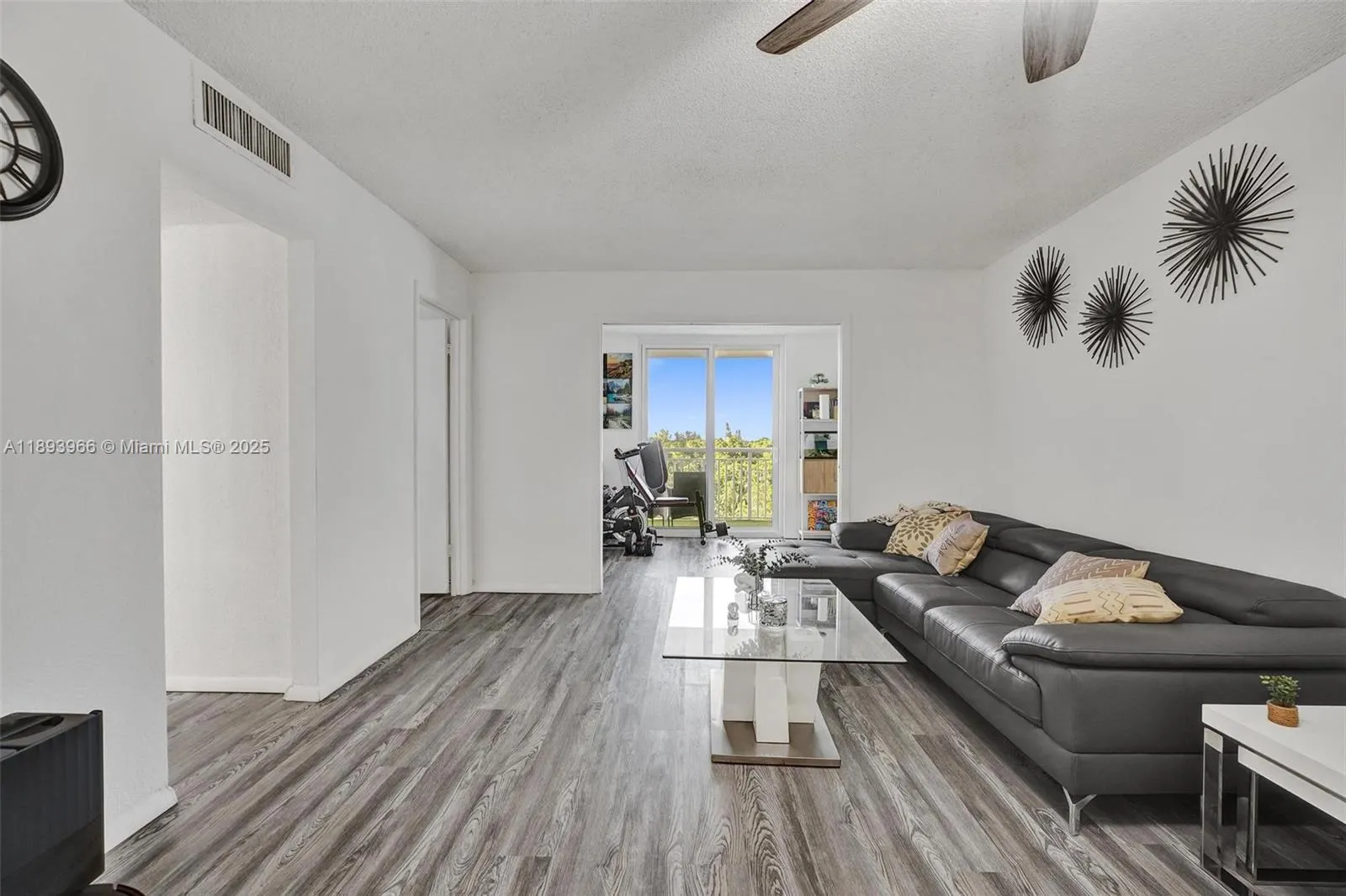 1251 NE 108th St, #610