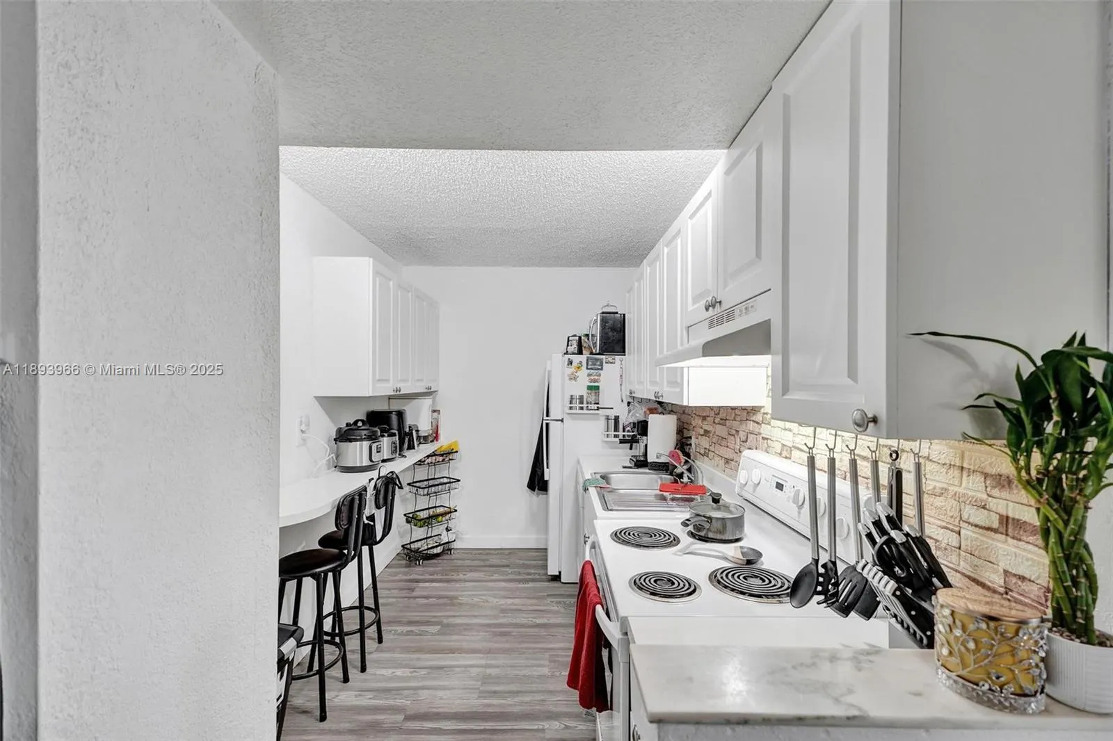 1251 NE 108th St, #610