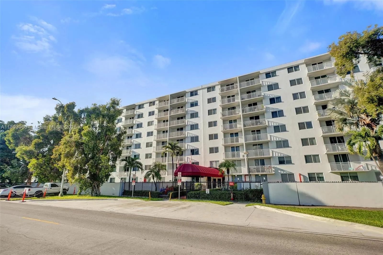 1251 NE 108th St, #610