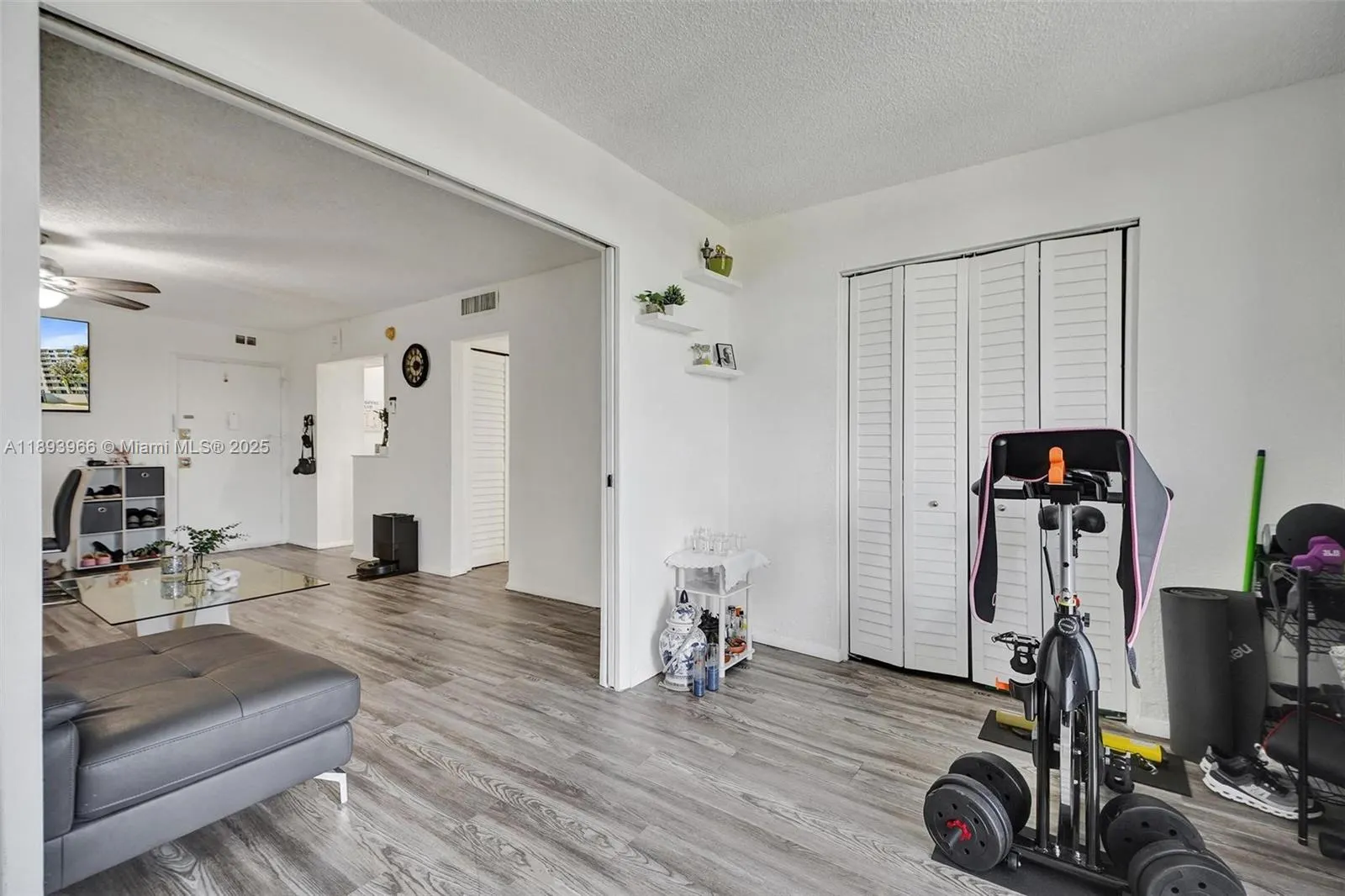 1251 NE 108th St, #610