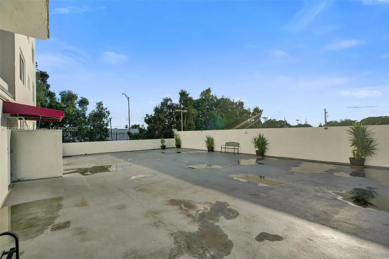 1251 NE 108th St, #610