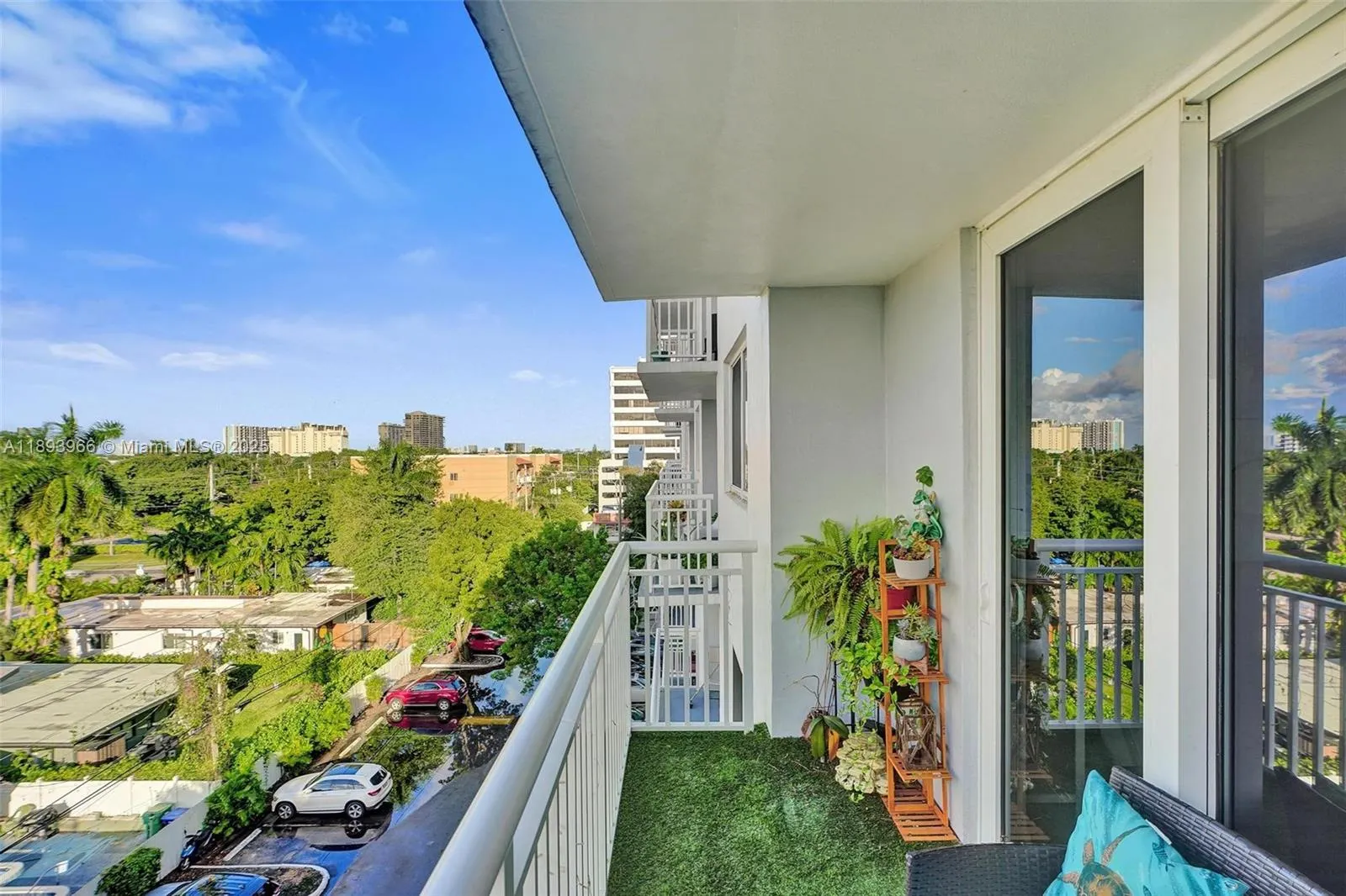 1251 NE 108th St, #610