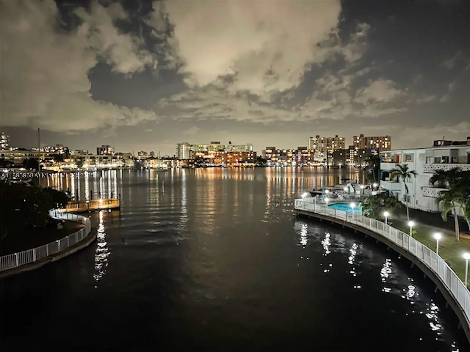 2500 Diana Dr, #306