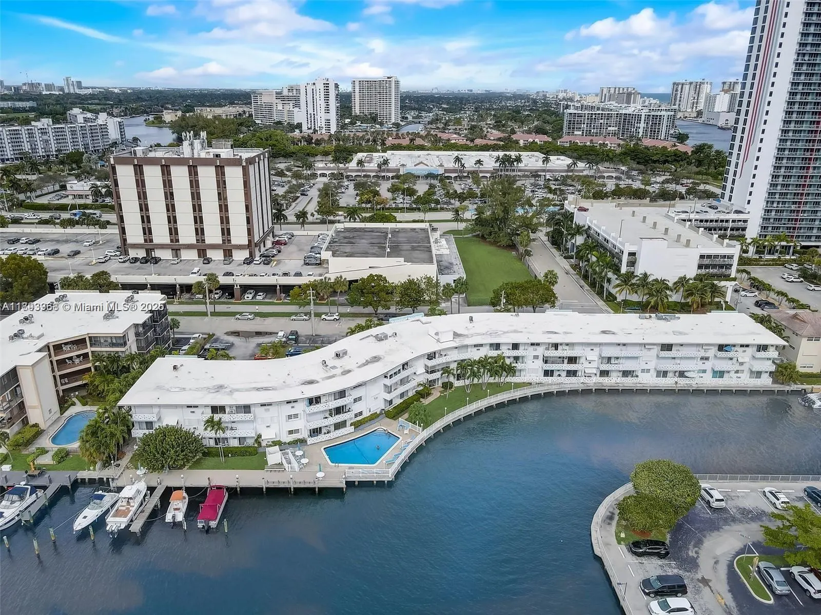 2500 Diana Dr, #306