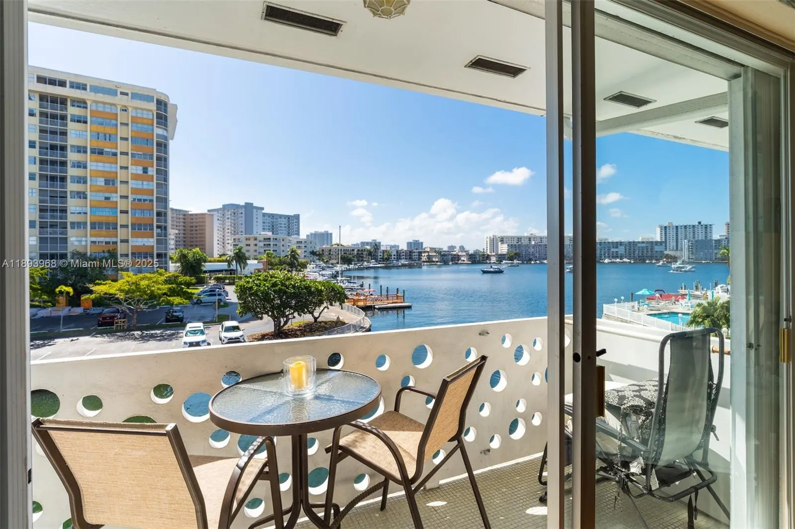 2500 Diana Dr, #306