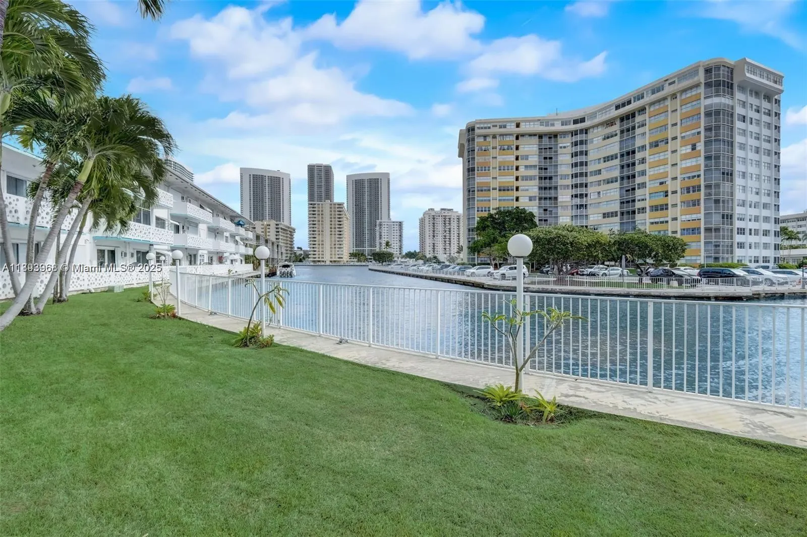 2500 Diana Dr, #306