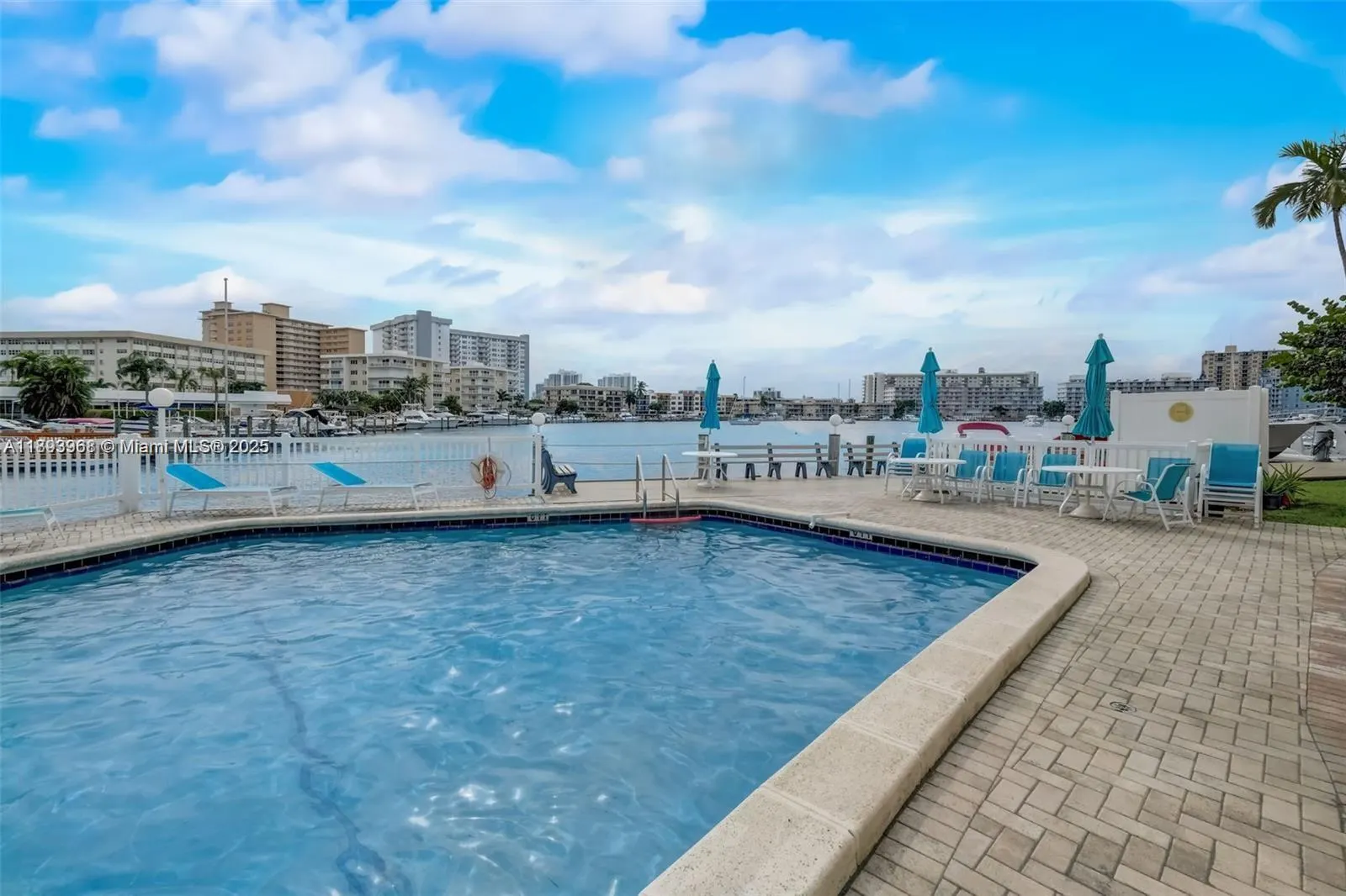 2500 Diana Dr, #306