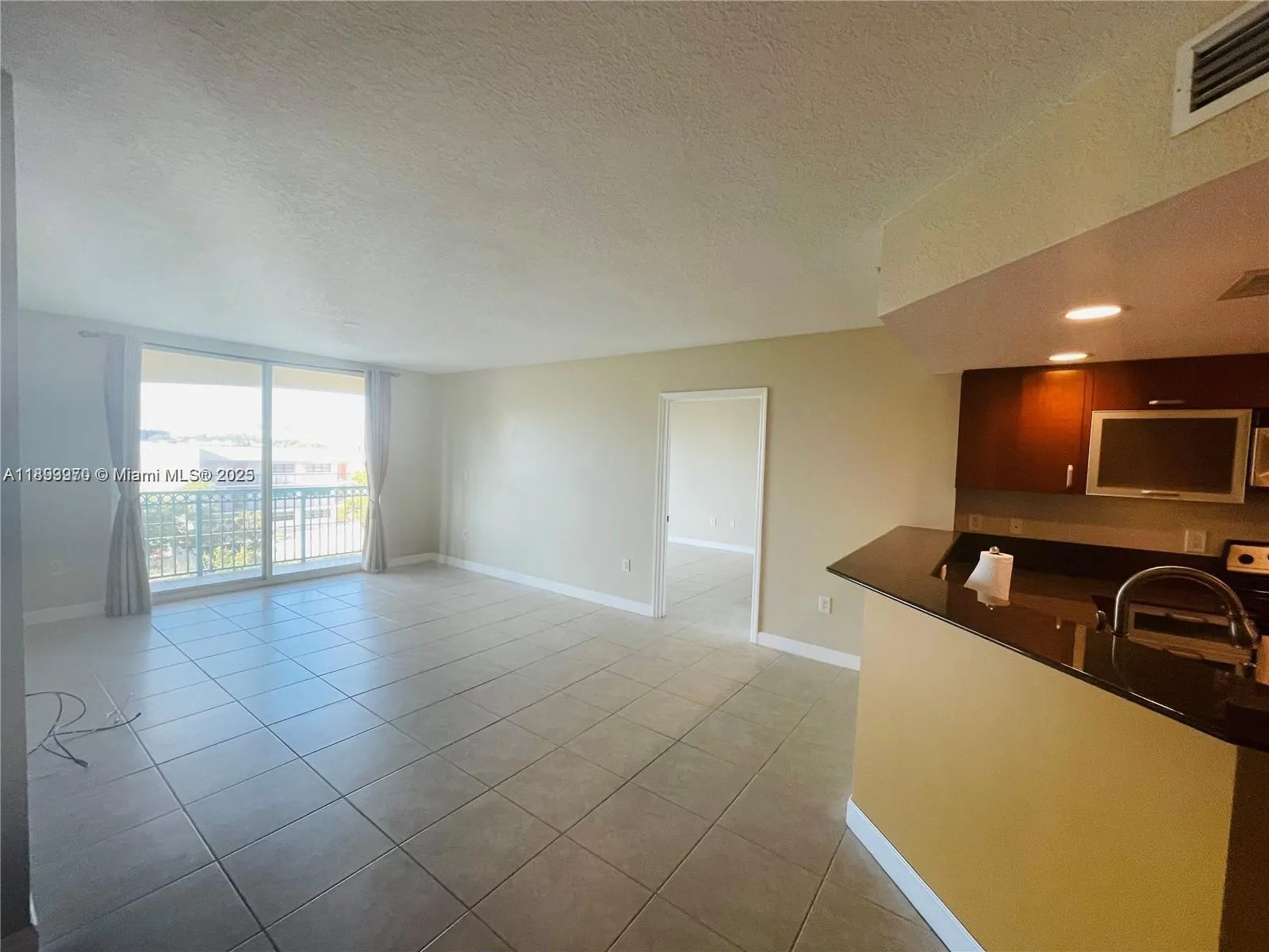 201 Golden Isles Dr, #510