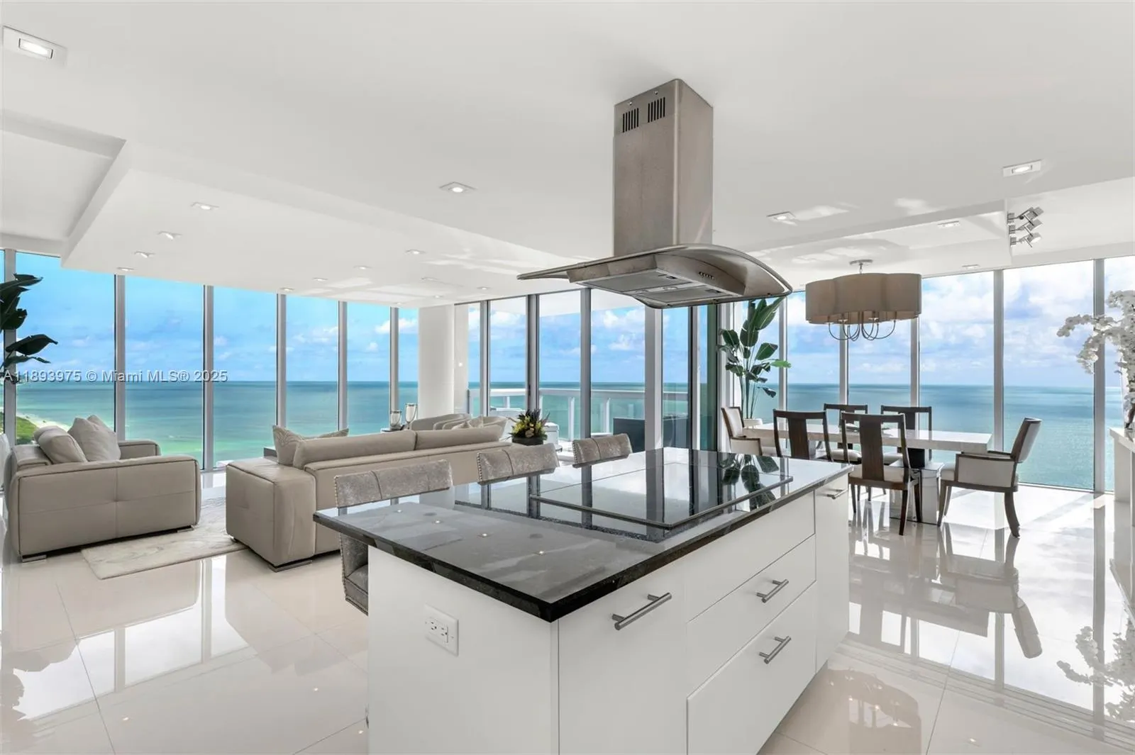 6899 Collins Ave, #3404