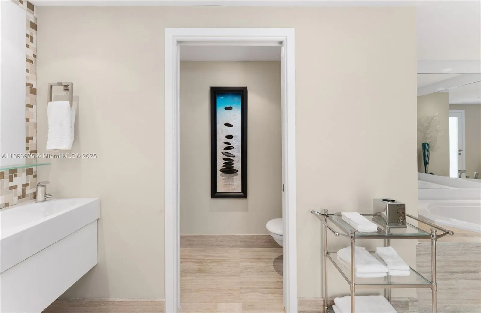 6899 Collins Ave, #3404