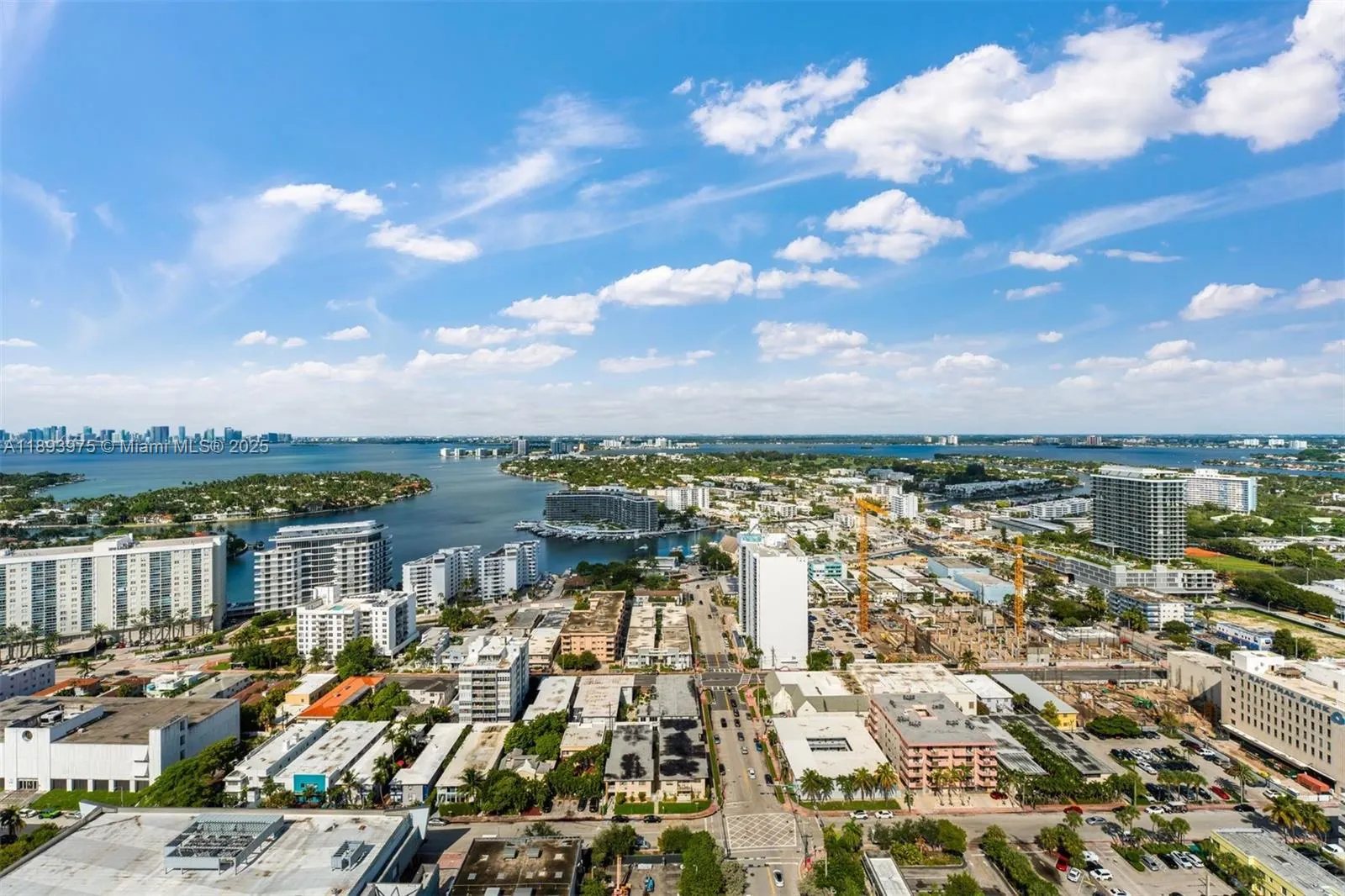 6899 Collins Ave, #3404