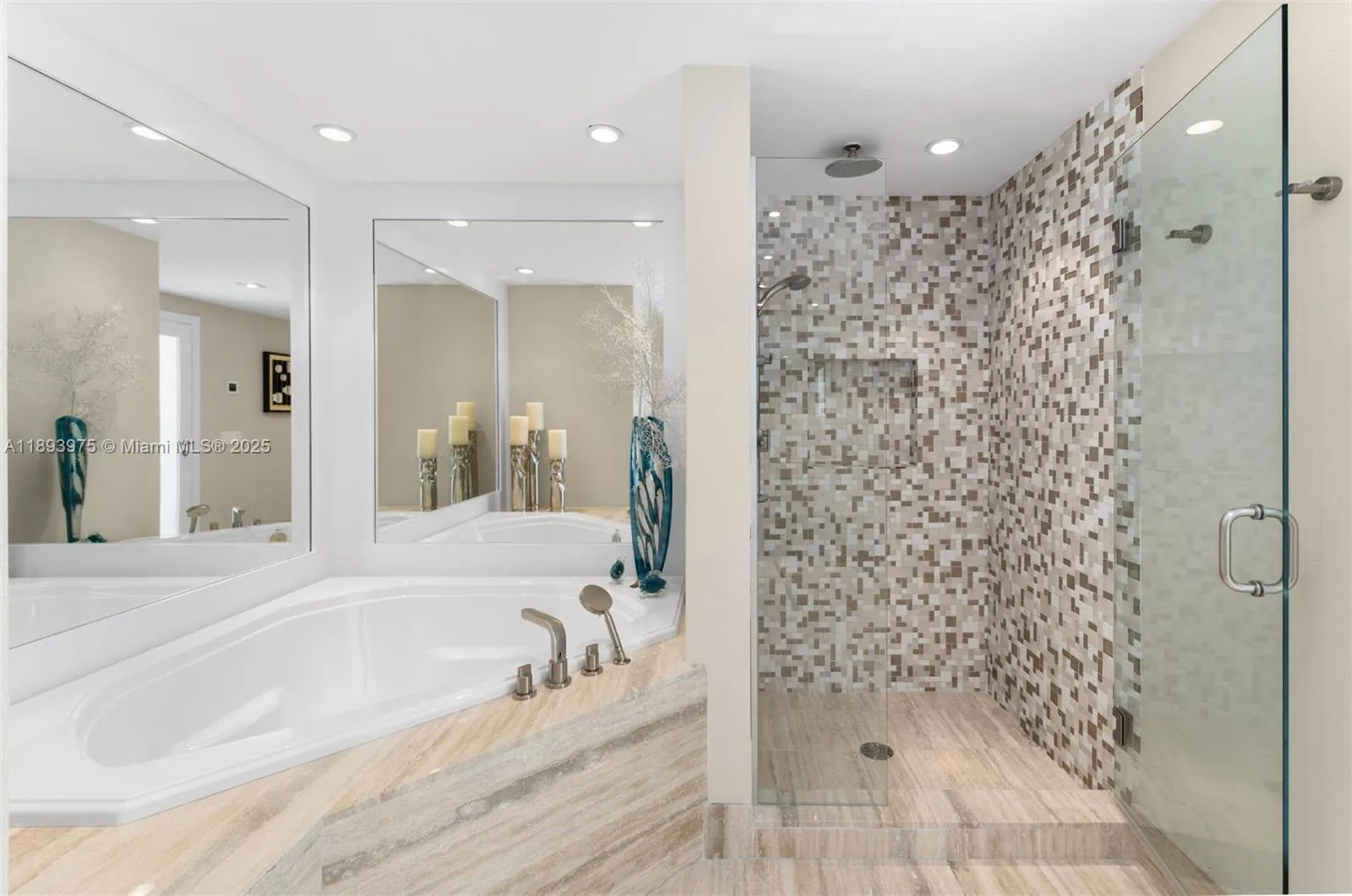 6899 Collins Ave, #3404