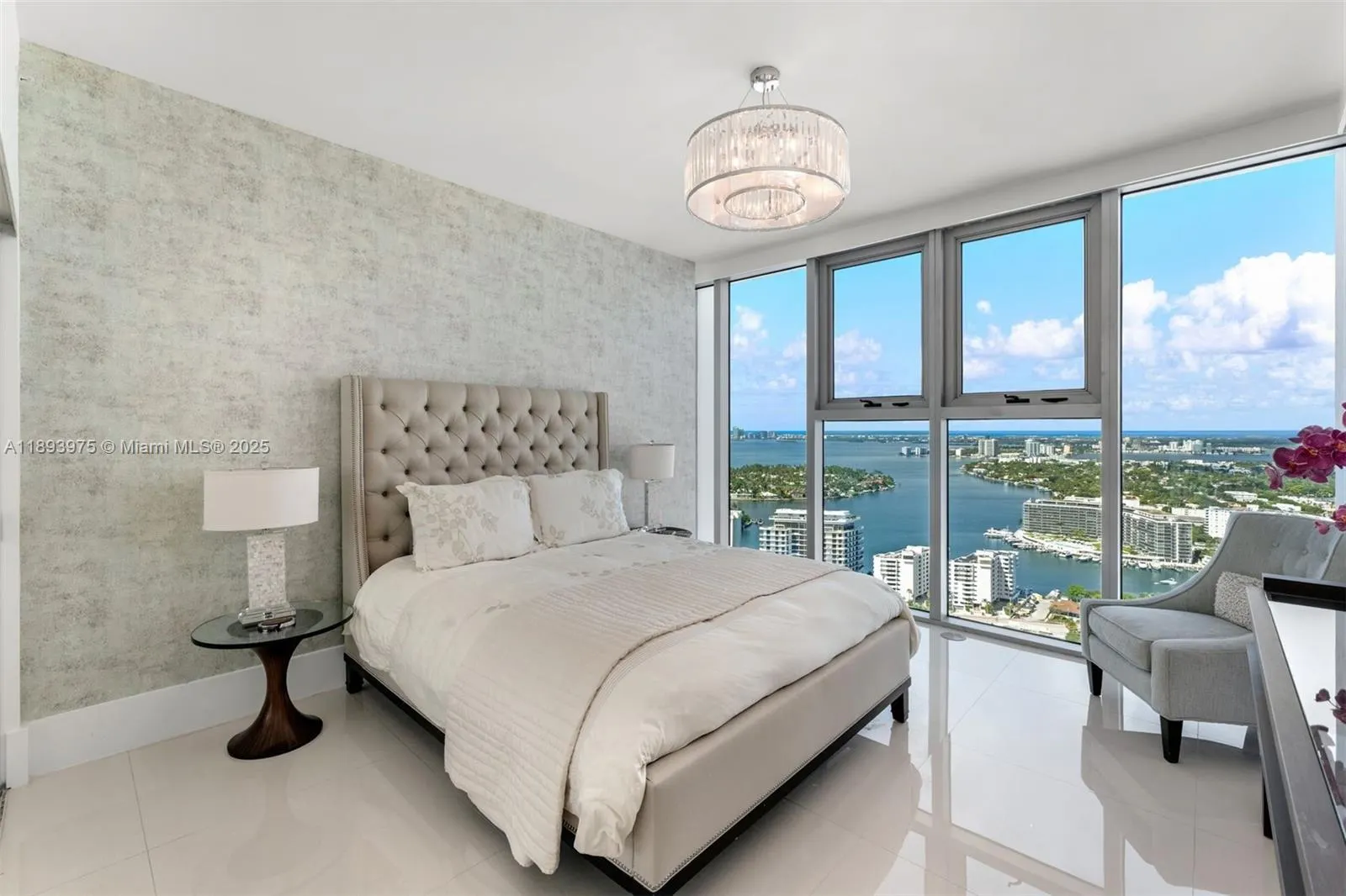 6899 Collins Ave, #3404