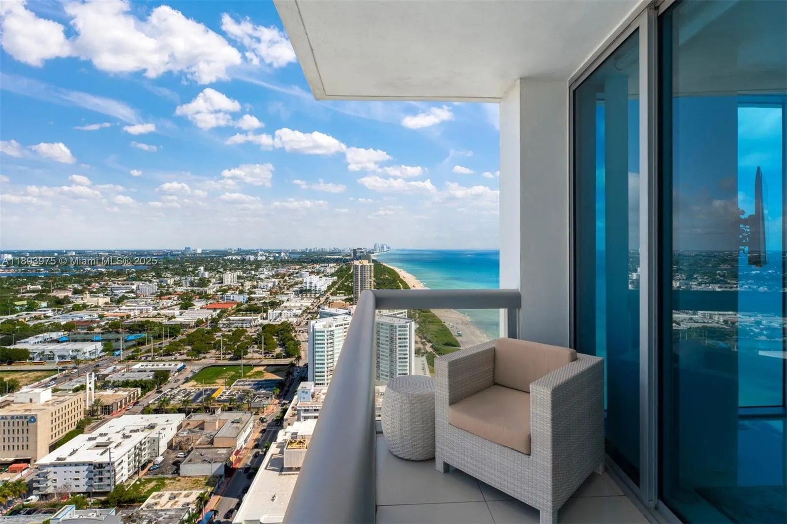 6899 Collins Ave, #3404
