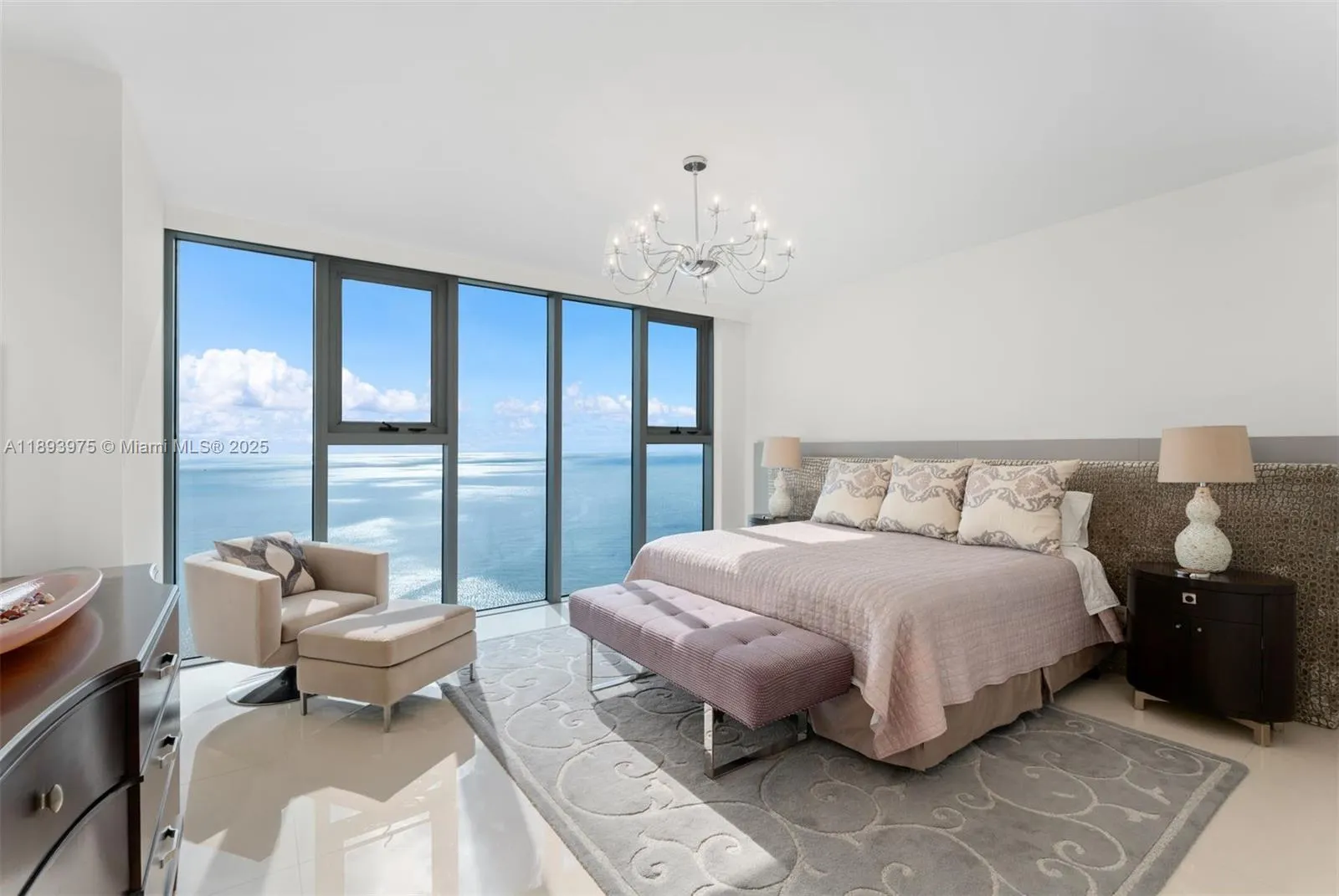 6899 Collins Ave, #3404