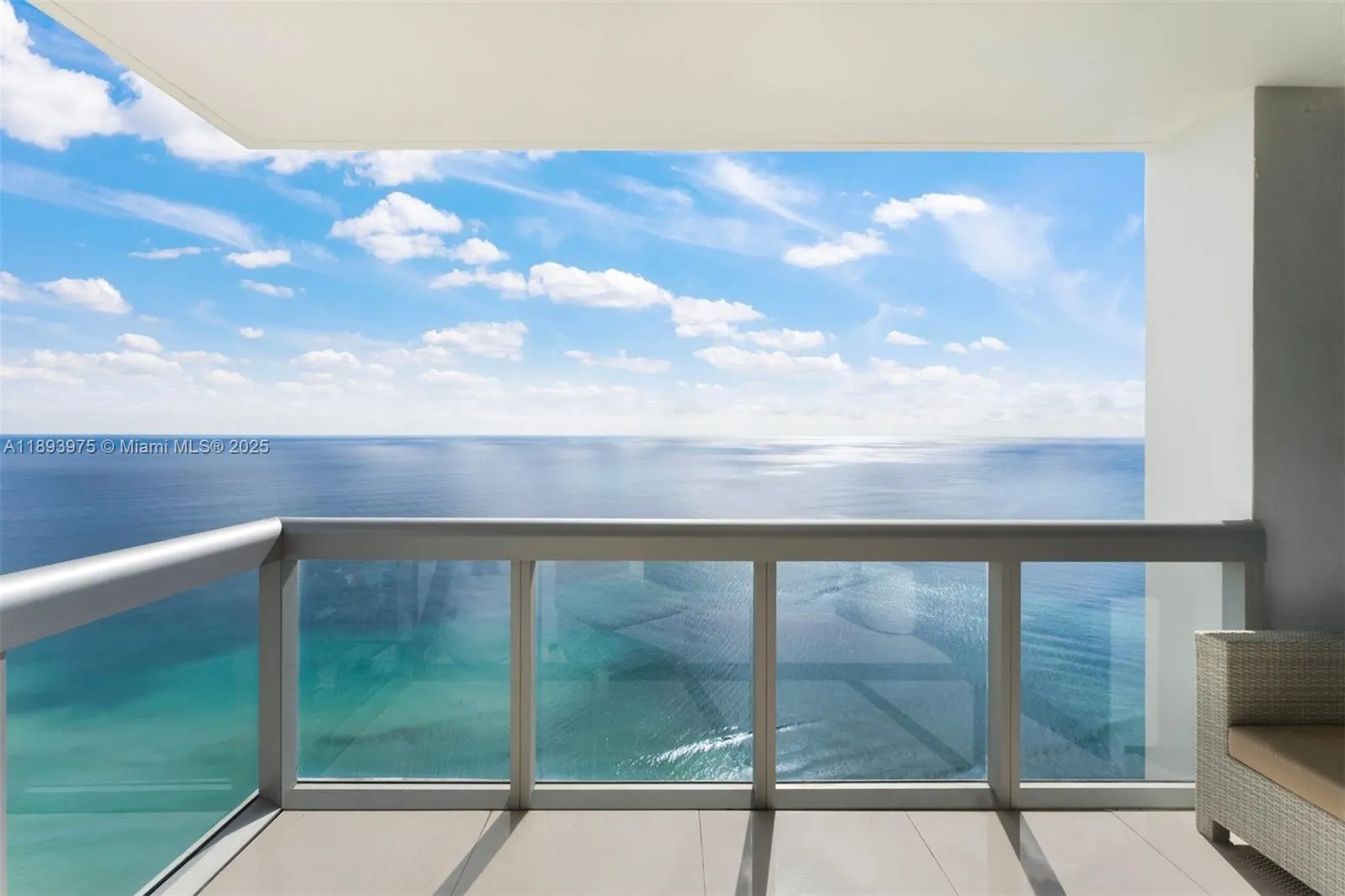 6899 Collins Ave, #3404