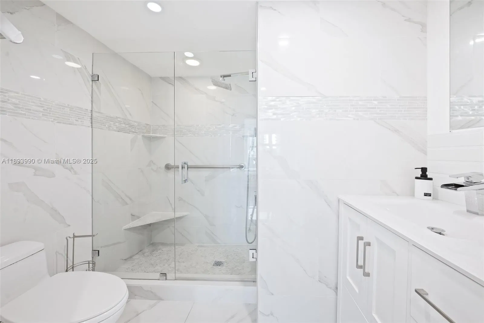 1155 Brickell Bay Dr, #903